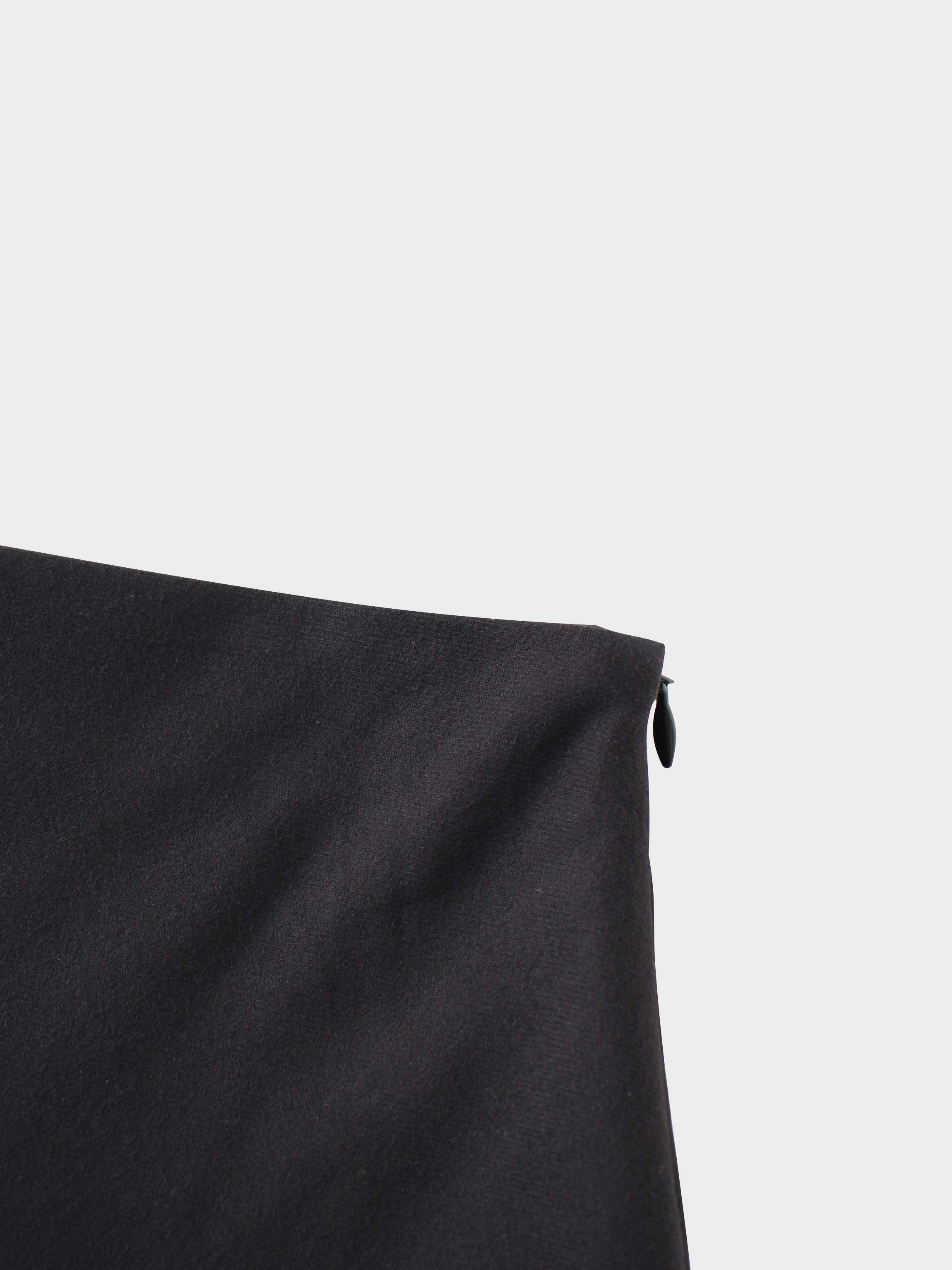 Basic A-Line Seamed Maxi Skirt-Black-4